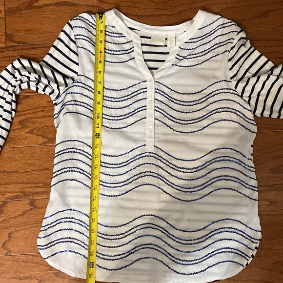Chico’s sequence white/blue stripes Tunic -  Size 1 - Picture 10 of 12
